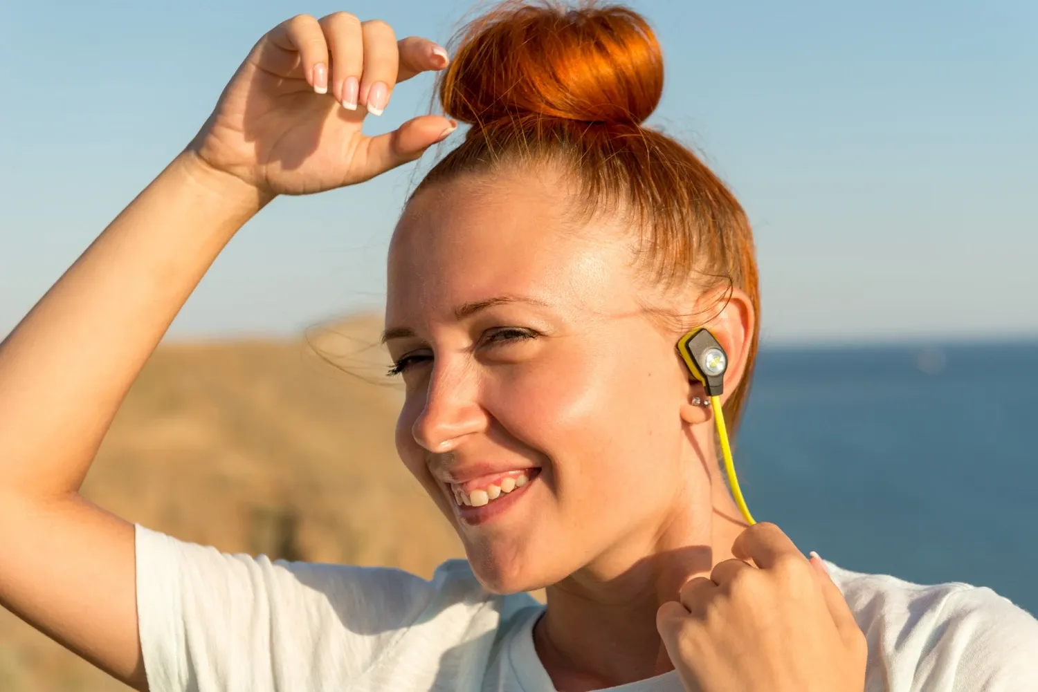 Telefon aksesuarları hayat hileleri: tek kulaklıkla iş, müzik ve seyahat; gereksiz geçişler olmadan tam kontrol
